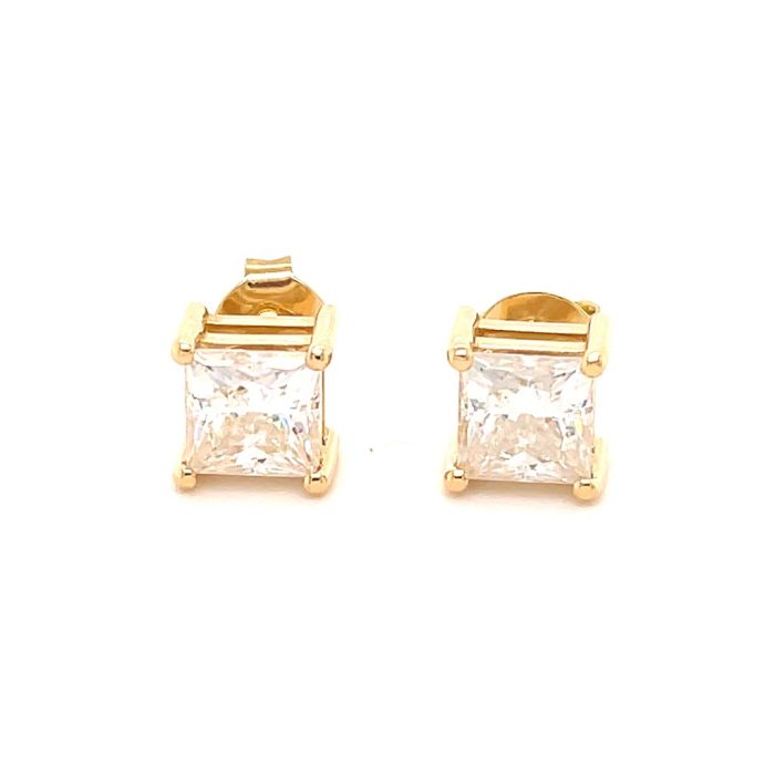 18K gold princess moissanite 4-Prong stud earrings 7 mm (2,01 ct DEW*)